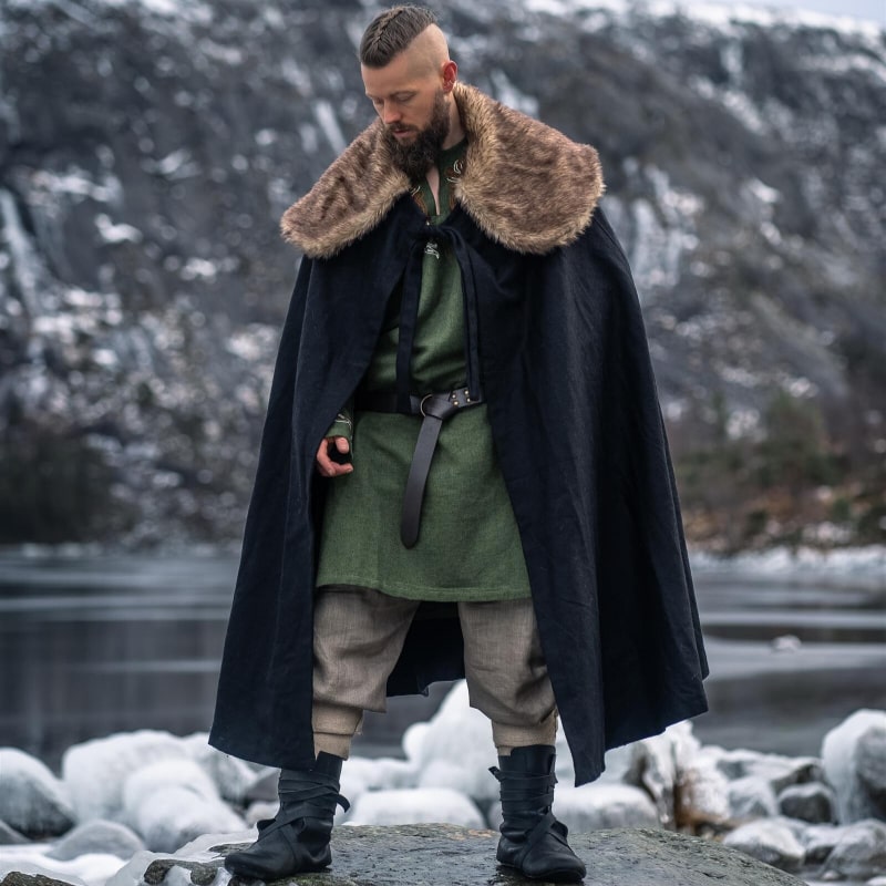 Viking Cape "Janne" with Faux Fur