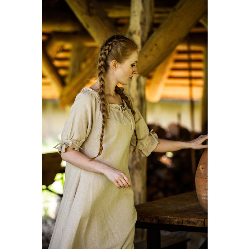 Melisande Floor-Length Short-Sleeved Medieval Dress - Product image 3
