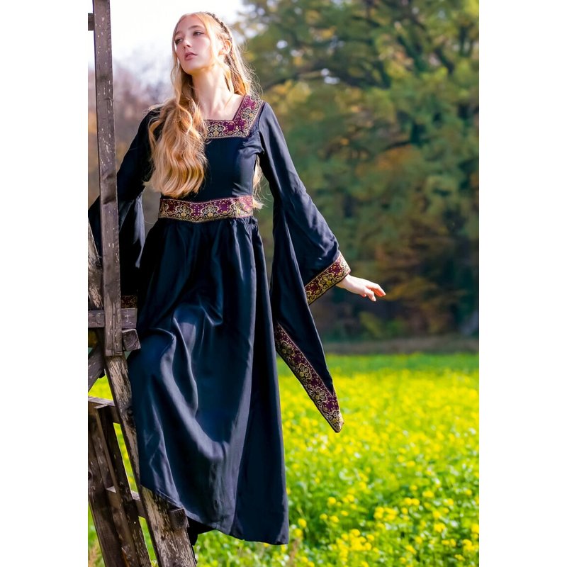 Medieval-Inspired Viscose Dress with Lace-Up Back - Product image 2