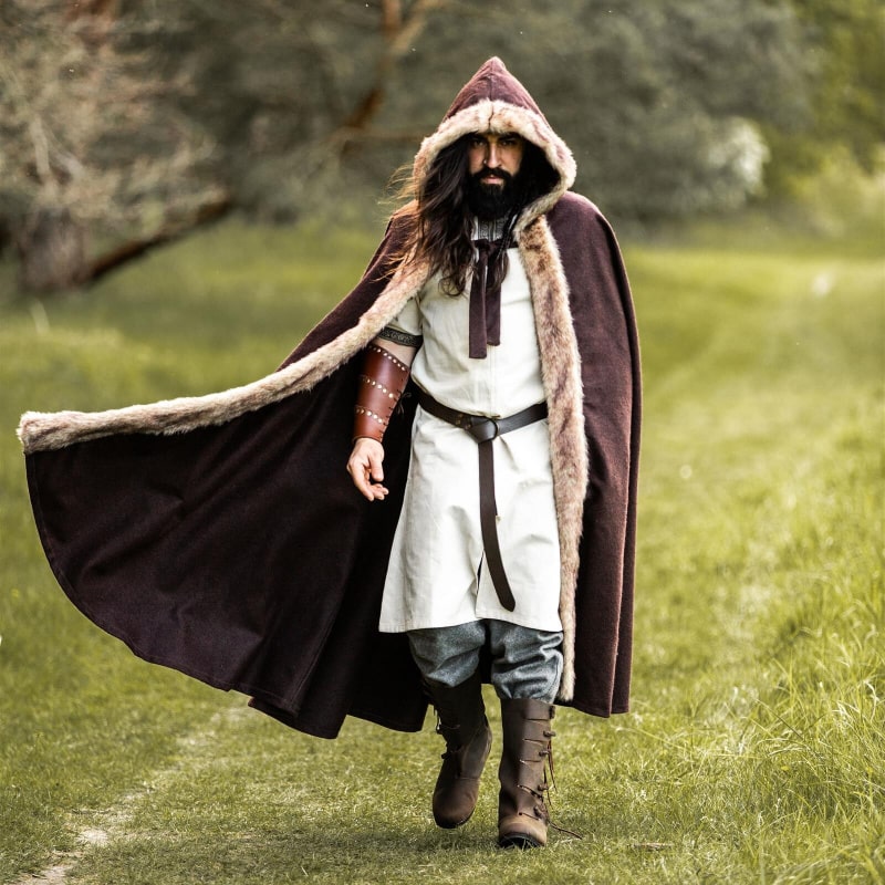 Fjell Viking Wool Cloak | Nordic Faux Fur Medieval Cloak - Product image 3