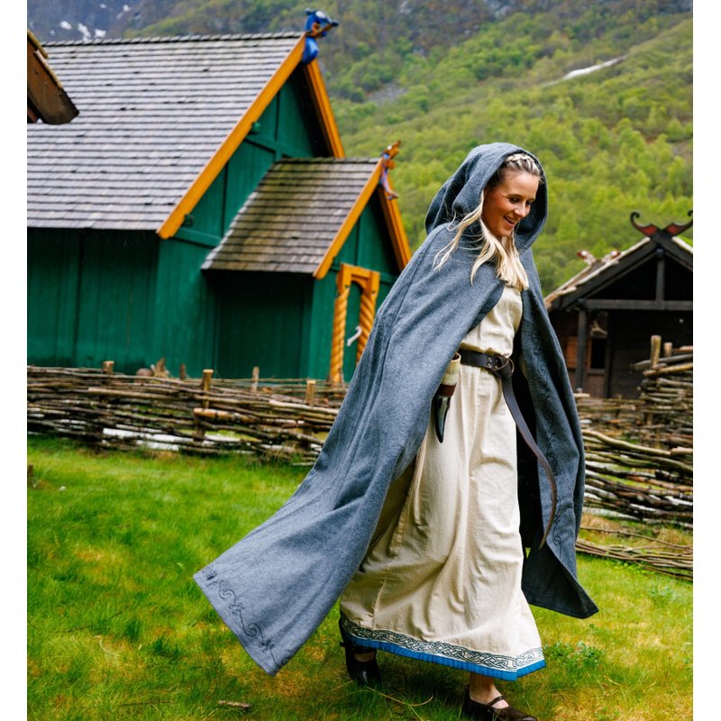 Alma Embroidered Wool Cloak - Product image 4